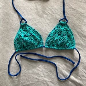 Hollister bikini top • Small